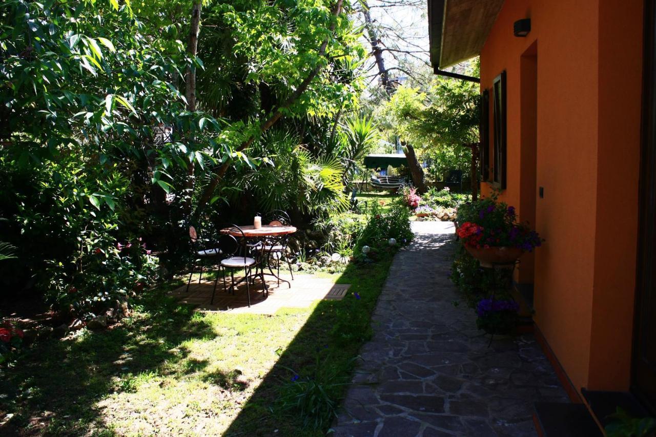 Garden Fuorirotta Bed & Breakfast San Giovanni Teatino Exterior photo