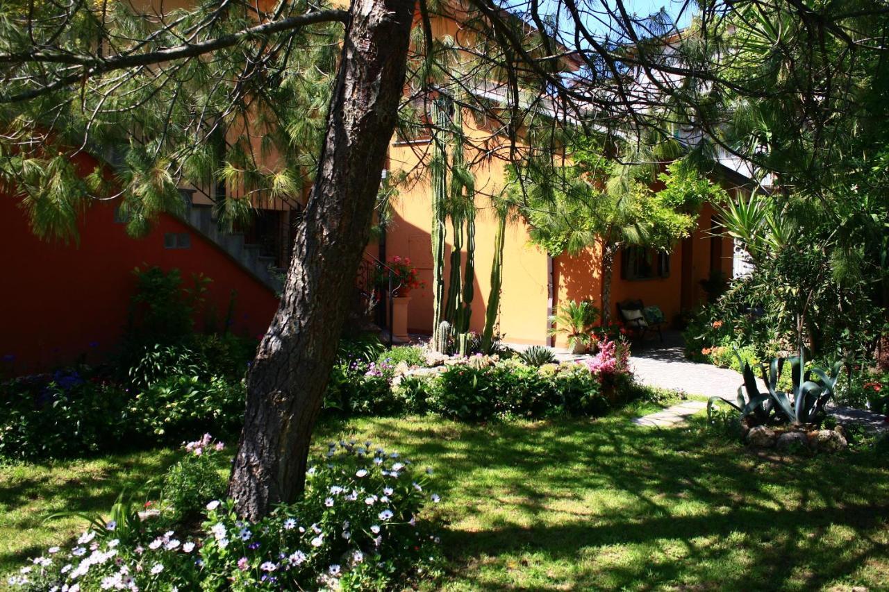 Garden Fuorirotta Bed & Breakfast San Giovanni Teatino Exterior photo